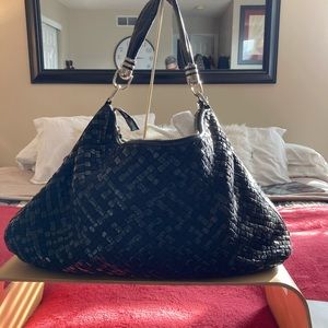 Stuart Weitzman handbag with a bit of Bottega Flair! 👜